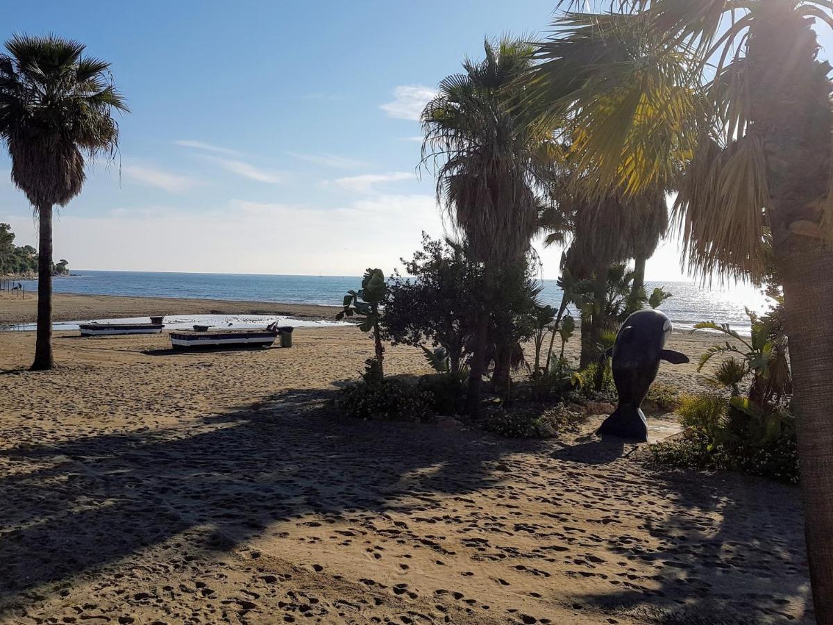 Céntrico Frente A La Playa. Appartamento Estepona